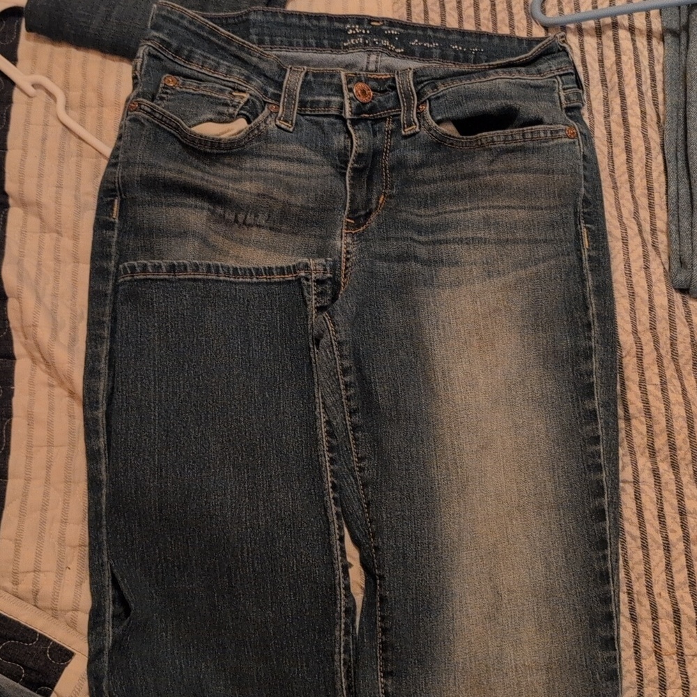 Levi size 6 skinny jeans